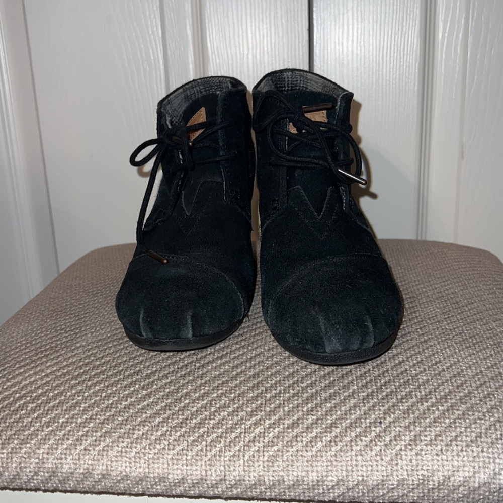 TOMS black wedges. Size 8